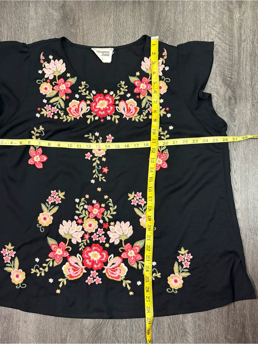 Savanna Jane Top Women’s 1X Black Blouse Embroidered Floral Boho Artsy Flowy - Picture 9 of 9
